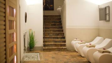 Sauna, hot tub, massages