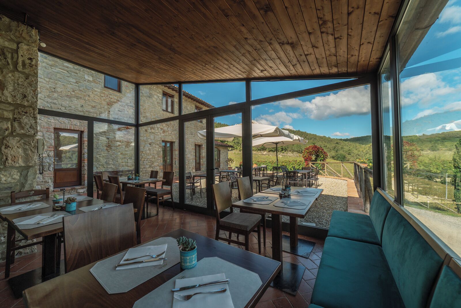 Daily buffet breakfast (EUR 13 per person)