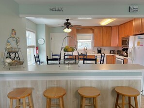 Dining - Beautiful 5BR 2.5BA House, 2nd Row, Ocean Views, Dog Friendly, Sleeps 10 (Oak Island)