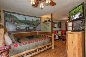 Iron/ironing board, free WiFi, bed sheets