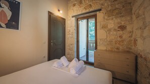 2 soverom, strykejern/-brett, reiseseng for barn og wi-fi