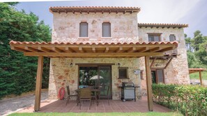 Outdoor dining - Stone Made Private Pool Villa II, Kriopigi (Kriopigi)