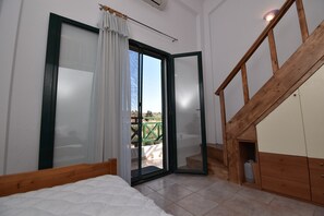 2 slaapkamers, een strijkplank/strijkijzer, reisbedje, wifi