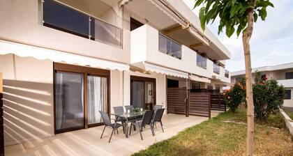 Harry Sea Side Family Apartment, Yerakini