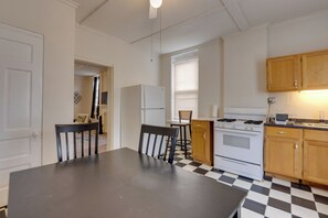 Apartment (0 Bedroom) | Interior