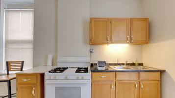 Apartment (0 Bedroom) | Interior