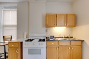 Apartment (0 Bedroom) | Interior