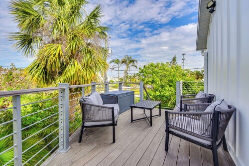 Walk to Ocean: Home w/ Pool in Holmes Beach