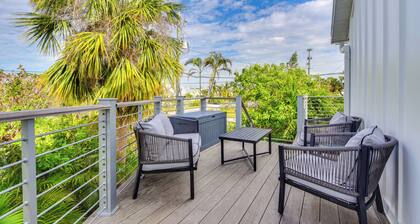 Walk to Ocean: Home w/ Pool in Holmes Beach