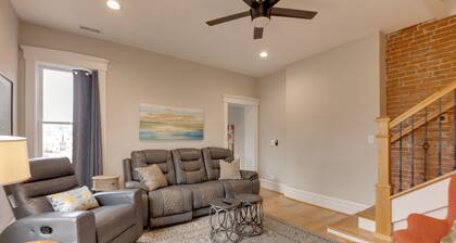 Walkable Area: Spacious Apt in Dtwn St Louis