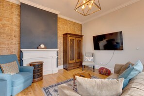Apartment (1 Bedroom) | Interior - Walk to Anheuser-busch Brewery: St Louis Escape! (St. Louis)