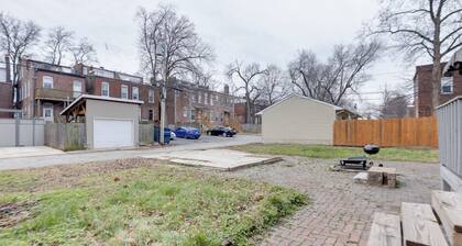 2 Mi to Dtwn: Apartment in Saint Louis