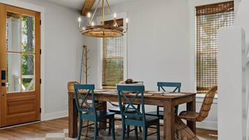 Rumah (5 Bedrooms) | Interior