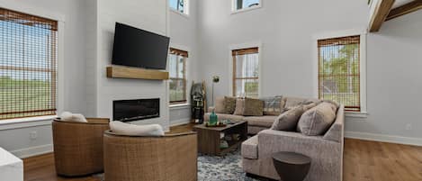 House (5 Bedrooms) | Front of property