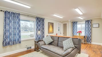 House (1 Bedroom) | Front of property