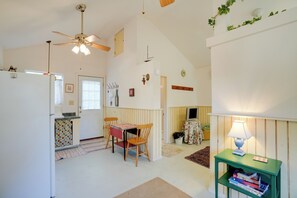 Apartment (0 Bedroom) | Interior