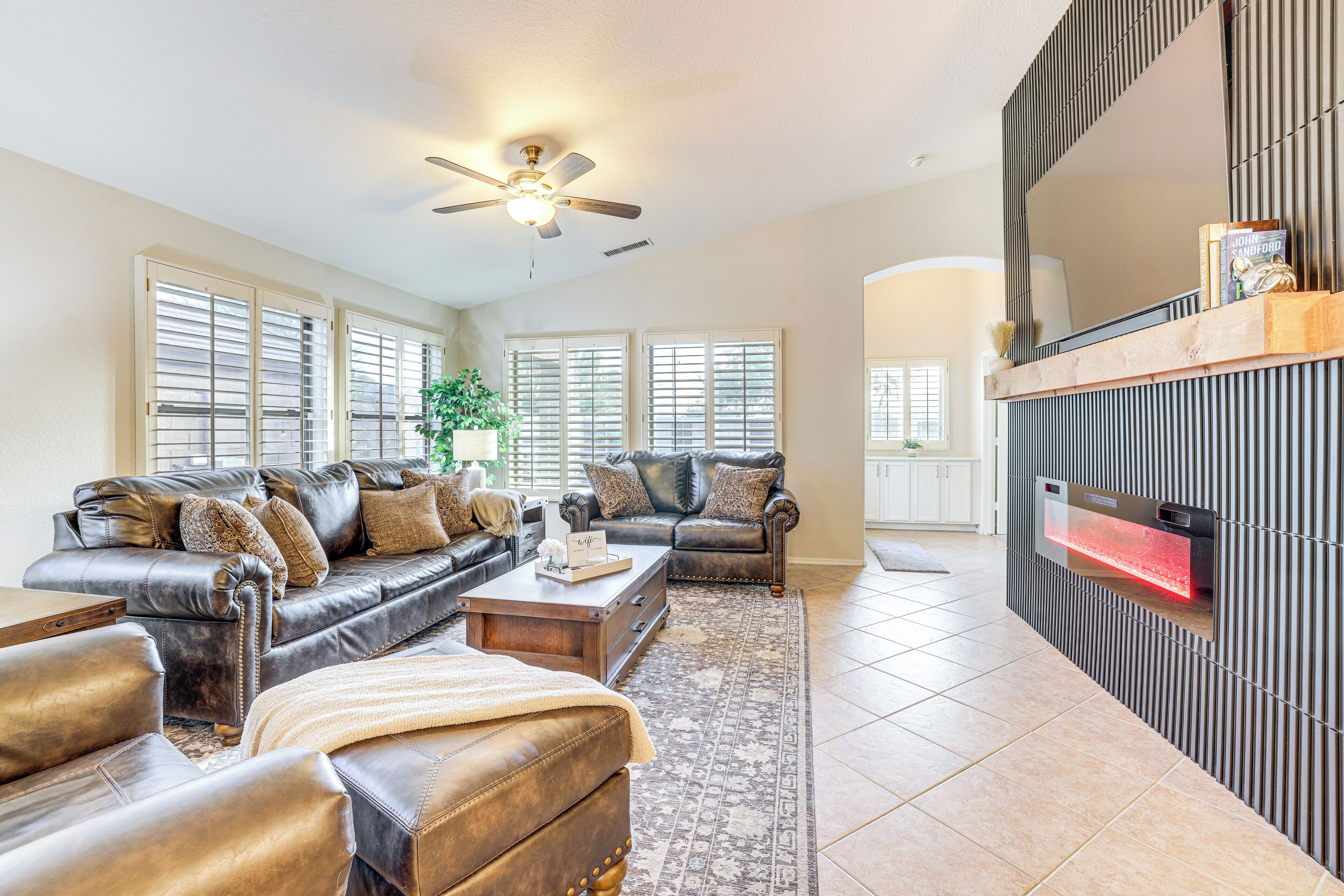 House (3 Bedrooms) | Interior