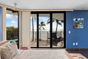 2 bedrooms, iron/ironing board, free WiFi, bed sheets - Oceanfront Luxury Panoramic Views & Designer Finishes Key West Beach location (Key West)