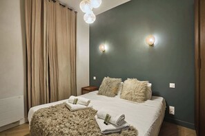 2 quartos, ferros/tábuas de passar roupa, Wi-Fi, roupa de cama