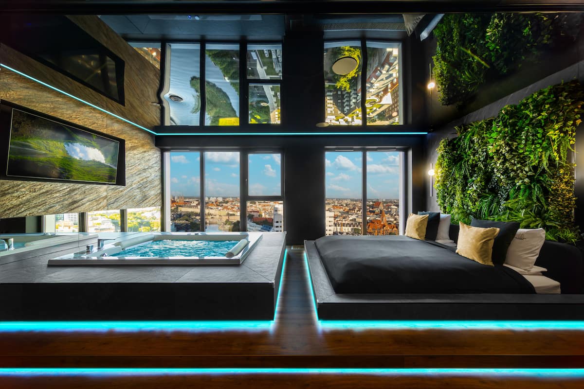 Comfort-Apartment, Whirlpool, Flussblick | Wohnbereich | Flachbildfernseher, Fußbodenheizung