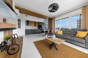 Comfort Apartment, 2 Bedrooms, Balcony, River View | Individually decorated, individually furnished, free WiFi - Quorum Apartments (Wroclaw)