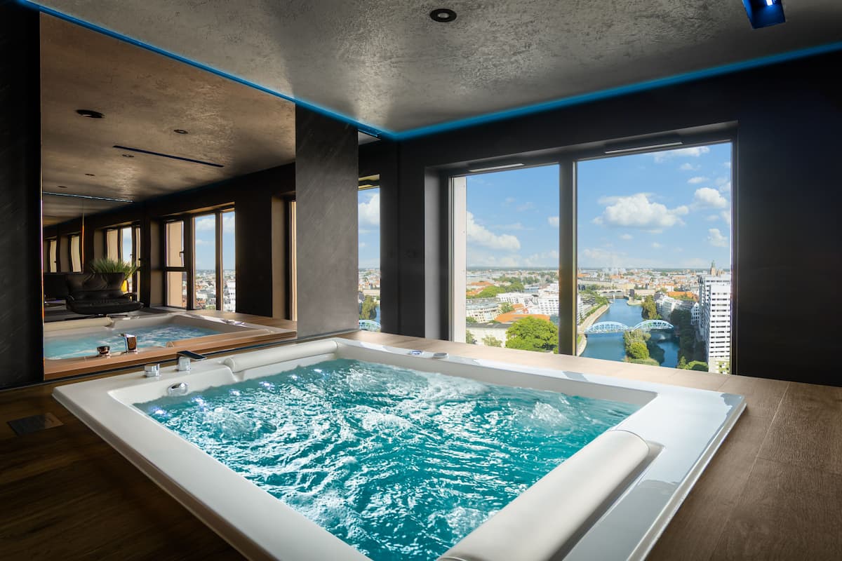 Comfort-Apartment, Whirlpool, Flussblick | Blick auf die Stadt
