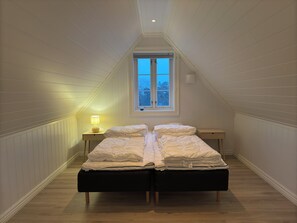 3 bedrooms, WiFi, bed sheets
