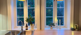 Cozy, family-friendly house - 15 minutes' drive from Leirvik – hot tub