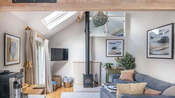 Cottage, 2 Bedrooms | Living area | Flat-screen TV