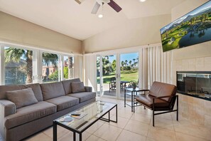 TV, offices - Casita 44471 – Onsite Pool! (Coachella)