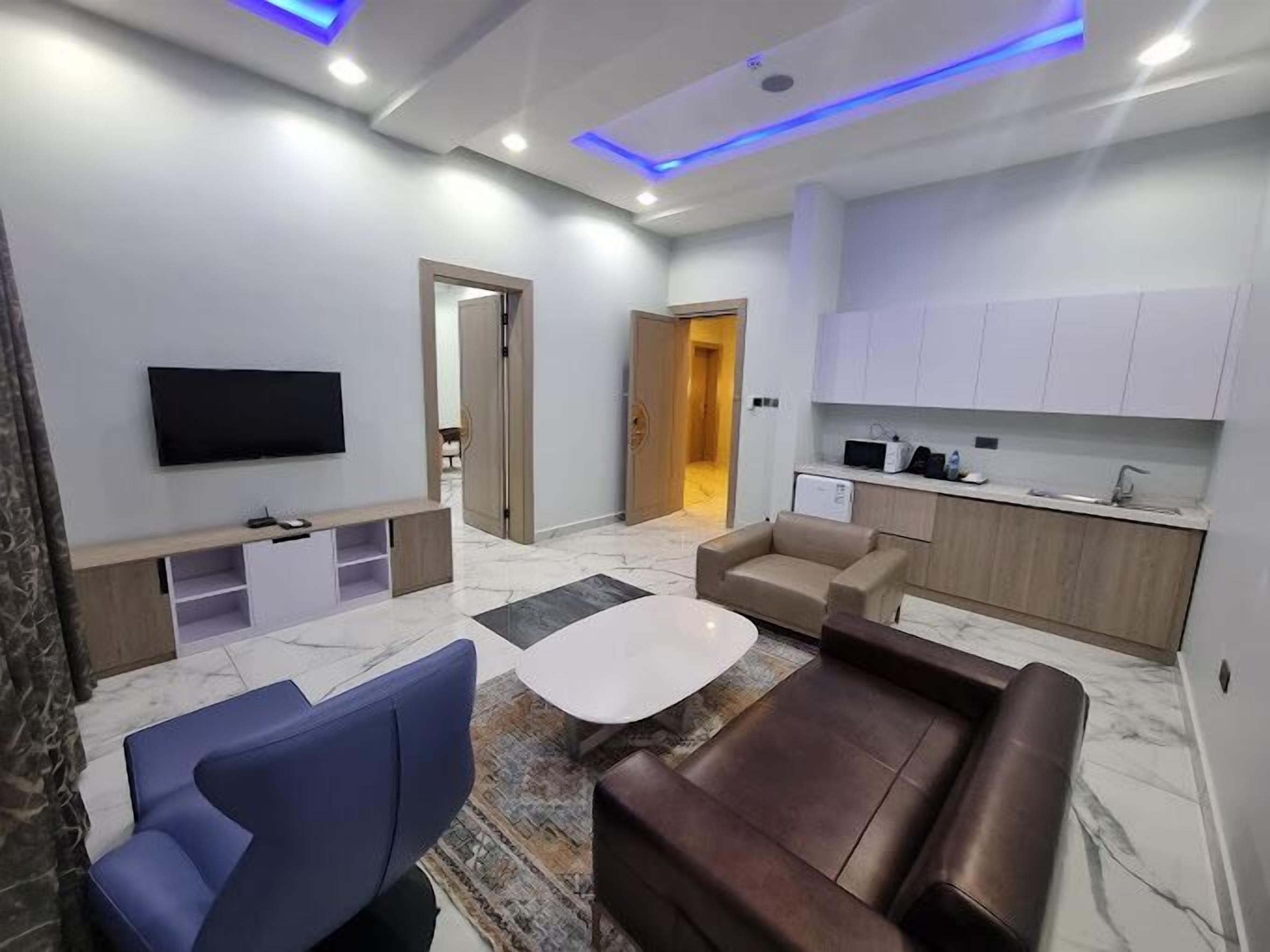 Family Apartment, Balcony, City View | Living area