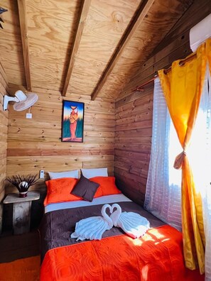 2 bedrooms, iron/ironing board, travel crib, internet