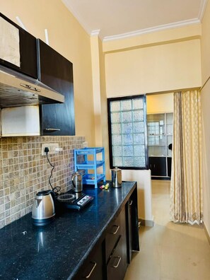 Deluxe Double Room | Private kitchen - Luxe Heaven (Jaipur)