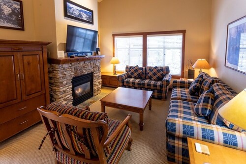 3323 - Two Bedroom Standard Powderhorn Lodge 2 Condo
