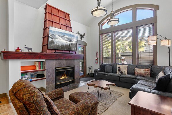 Townhome, 3 Bedrooms | Living area