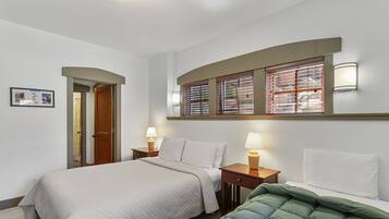 Maison mitoyenne, 3 chambres | 3 chambres, bureau, espace de travail pour ordinateur portable