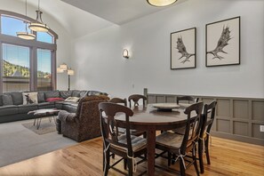 Townhome, 3 Bedrooms | Interior