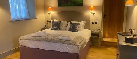 Deluxe Bungalow | Egyptian cotton sheets, premium bedding, individually decorated