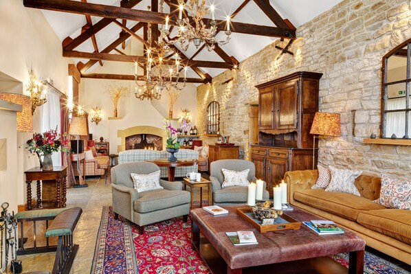 Deluxe House, Garden View | Living area | Smart TV, heated floors - West Acre Lodge (Thirsk)