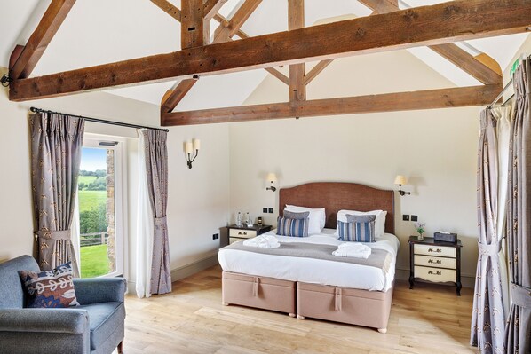 Deluxe House, Garden View