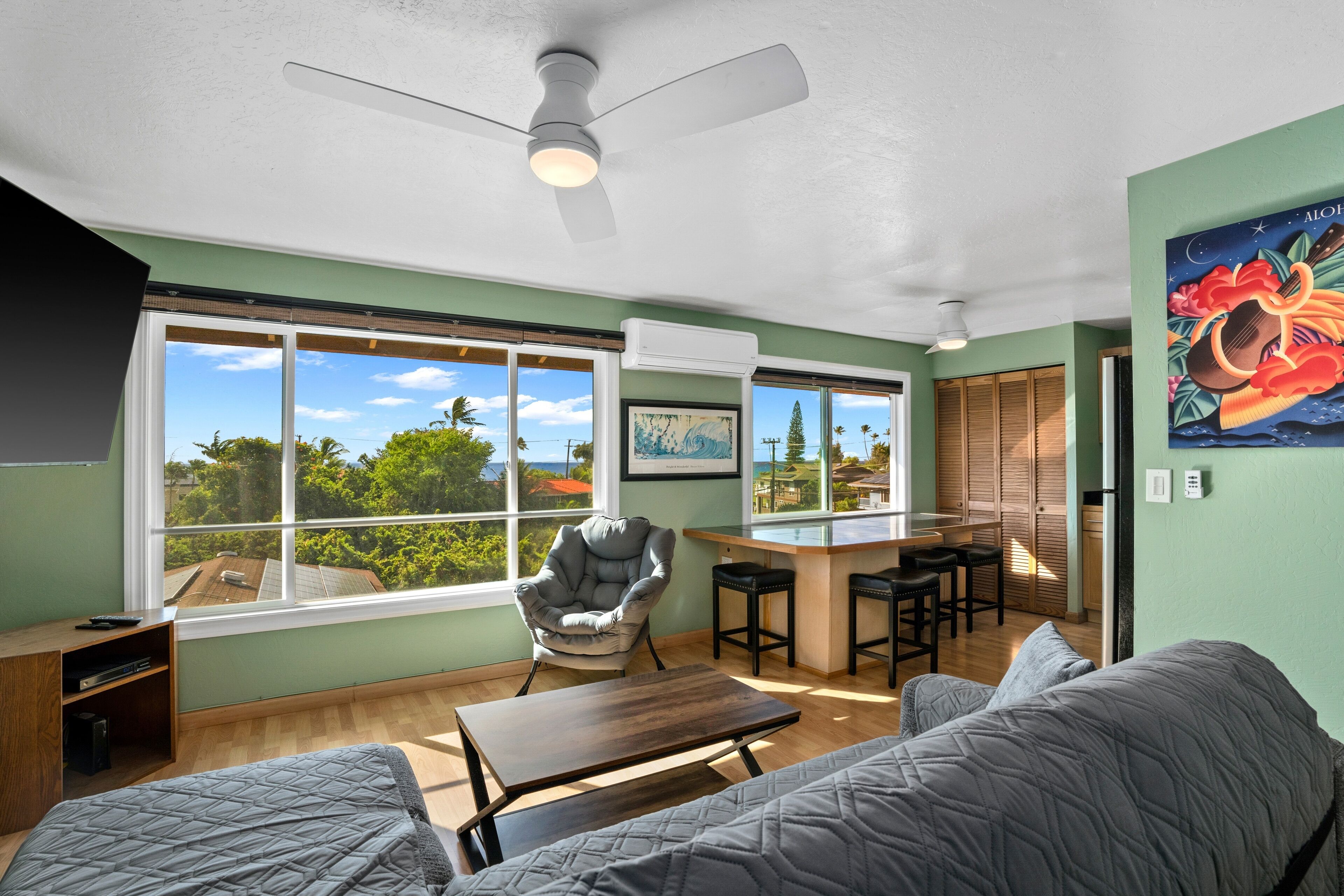 Condo, 2 Bedrooms | Living area | Smart TV