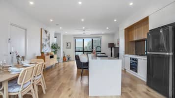 Microwave, oven, stovetop, dishwasher