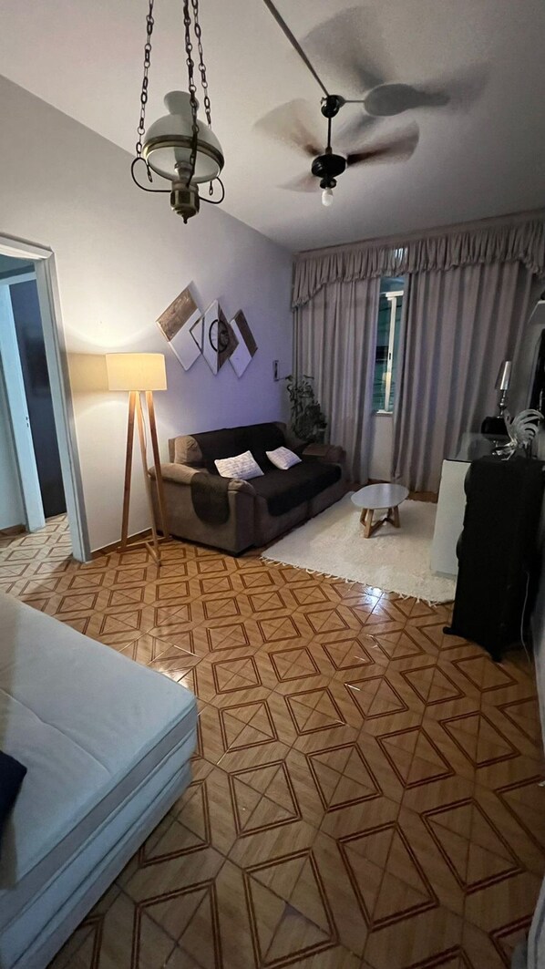 Huoneisto | Oleskelualue | Televisio