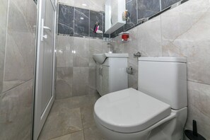 Villa | Bathroom - Ceren Villa Akyaka Daily Weekly Rentals (Ula)