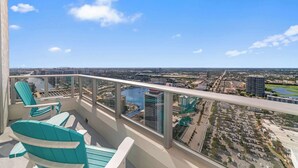 Unclassified image, 3 of 41, button - 2BR Ocean Penthouse: Private Terrace & Hot Tub (Hollywood)