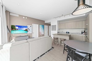 Living and dining area