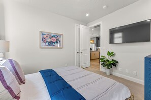 5 chambres, bureau, fer et planche Ă repasser, accĂšs Internet