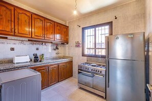 Apartment, Balcony | Private kitchen