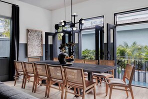 Unclassified image, 3 of 42, button