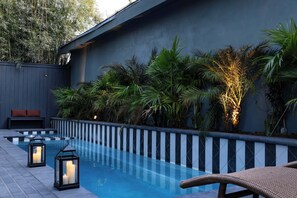 Luokittelematon kuva, 4 kautta 42, painike